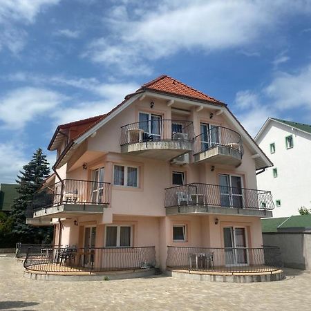 Abigél Apartmanház Balatonfüred Extérieur photo