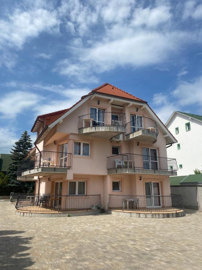Abigél Apartmanház Balatonfüred Extérieur photo